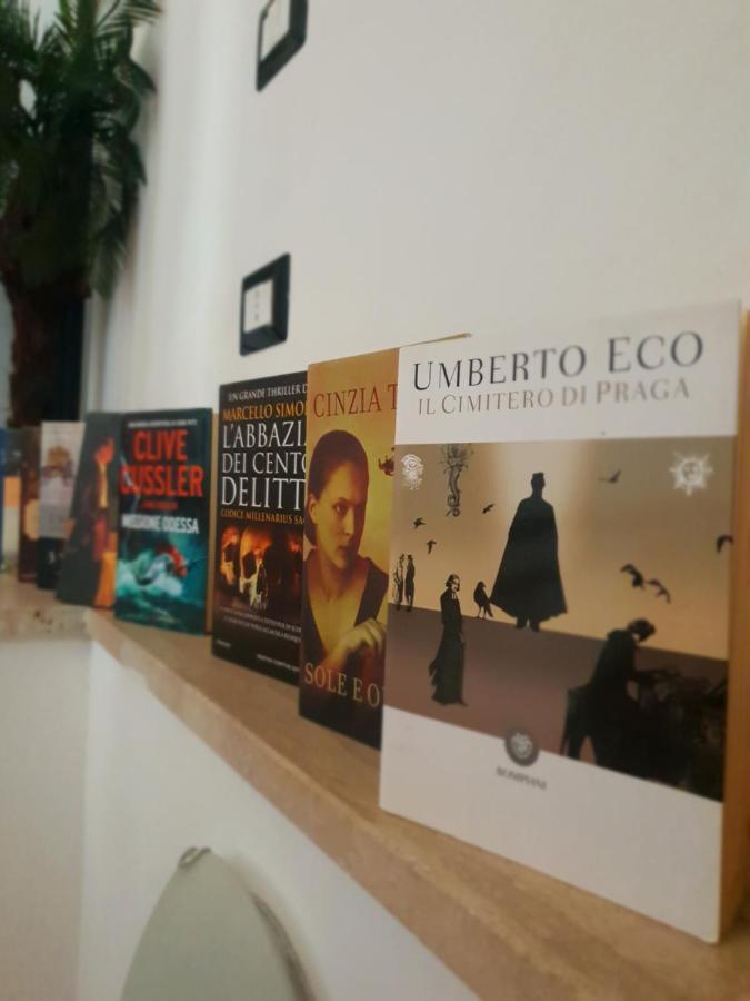 הוילה סוטרי La Casa Dei Libri מראה חיצוני תמונה